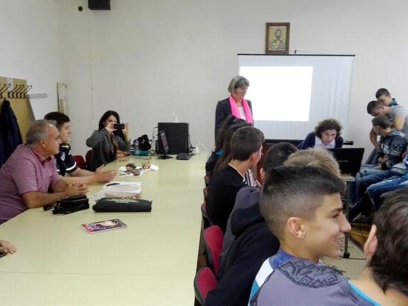 "Noć istraživača" povezala policiju, arheologiju i školu 14 noc istrazivaca pk