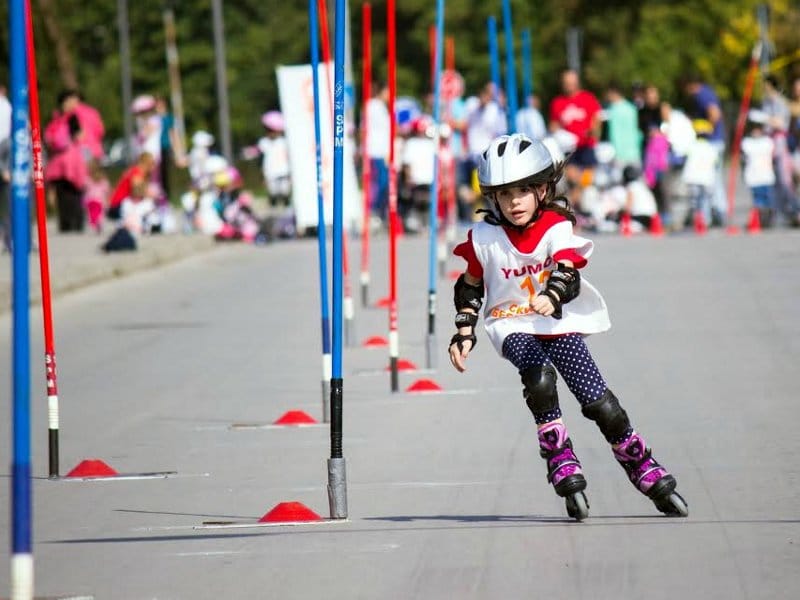 Više od stotinu takmičara u slalomu na rolerima 1 Roler kup