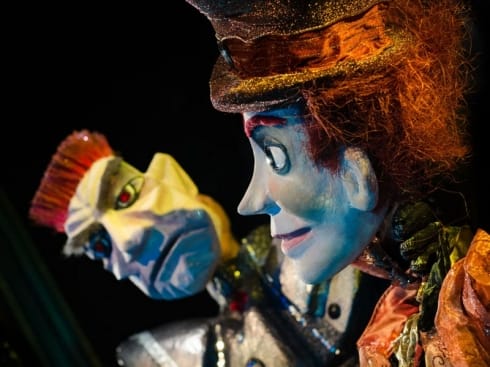 490x370 Alisa u zemlji cuda