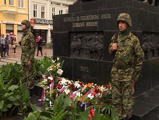 Niš obeležava Dan oslobođenja u II svetskom ratu 12 venci 1