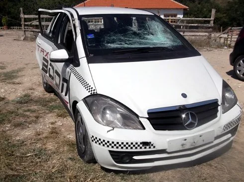 Demolirali taksi vozilo i napravili štetu od 8.000 evra 19 taksi boom