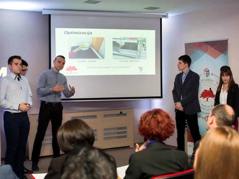 Pomogli preduzetnicima i osvojili stipendije 11 Studenti A2B