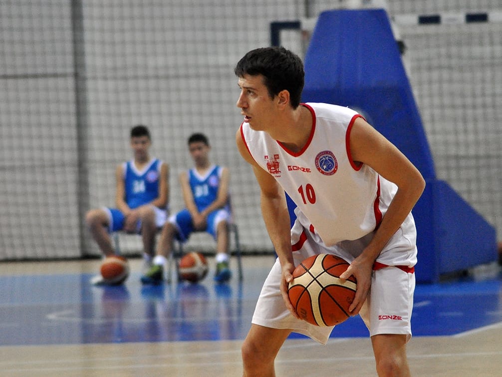 Konstantin slavio uprkos bledoj igri 1 kk konstantin stojacic