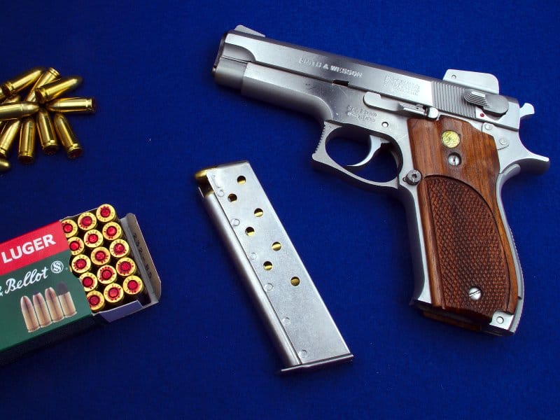 Nišliji kamata veća od poreza na oružje 19 pistolj