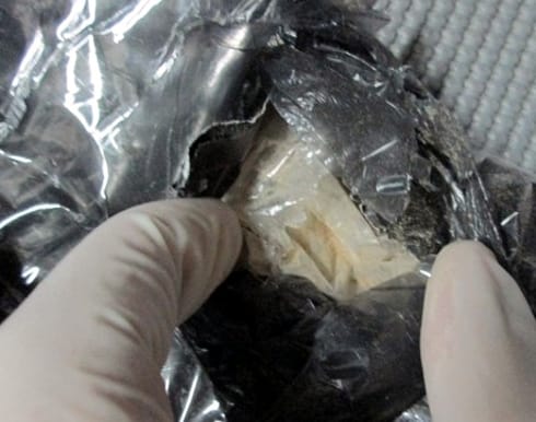 Policija u autu pronašla 17 paketića heroina 7 droga heroin