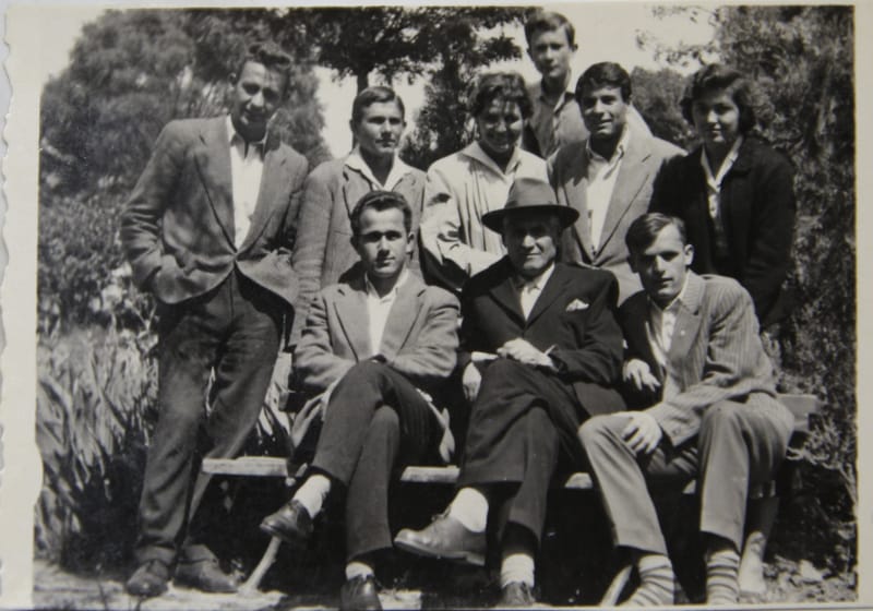 aci sa legendom skole profesorom Pecicem