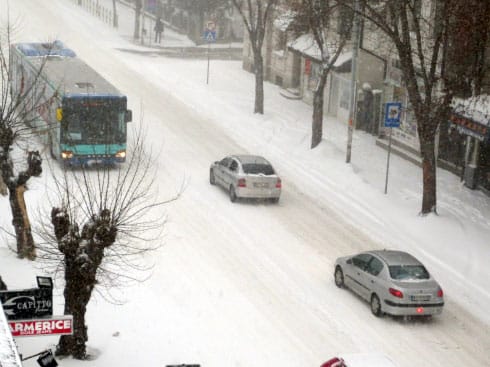 Skraćene i gradske i prigradske autobuske linije 5 autobus sneg nis