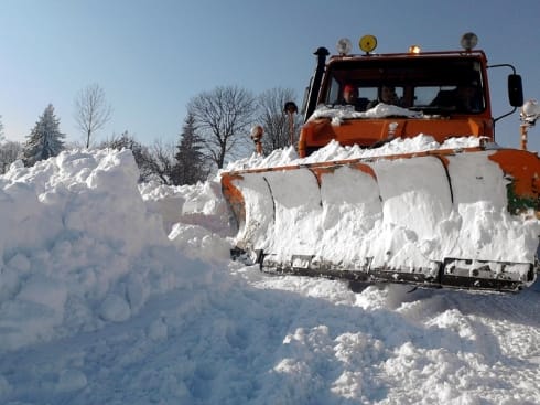 490x370 ciscenje snega kosta juzne vesti