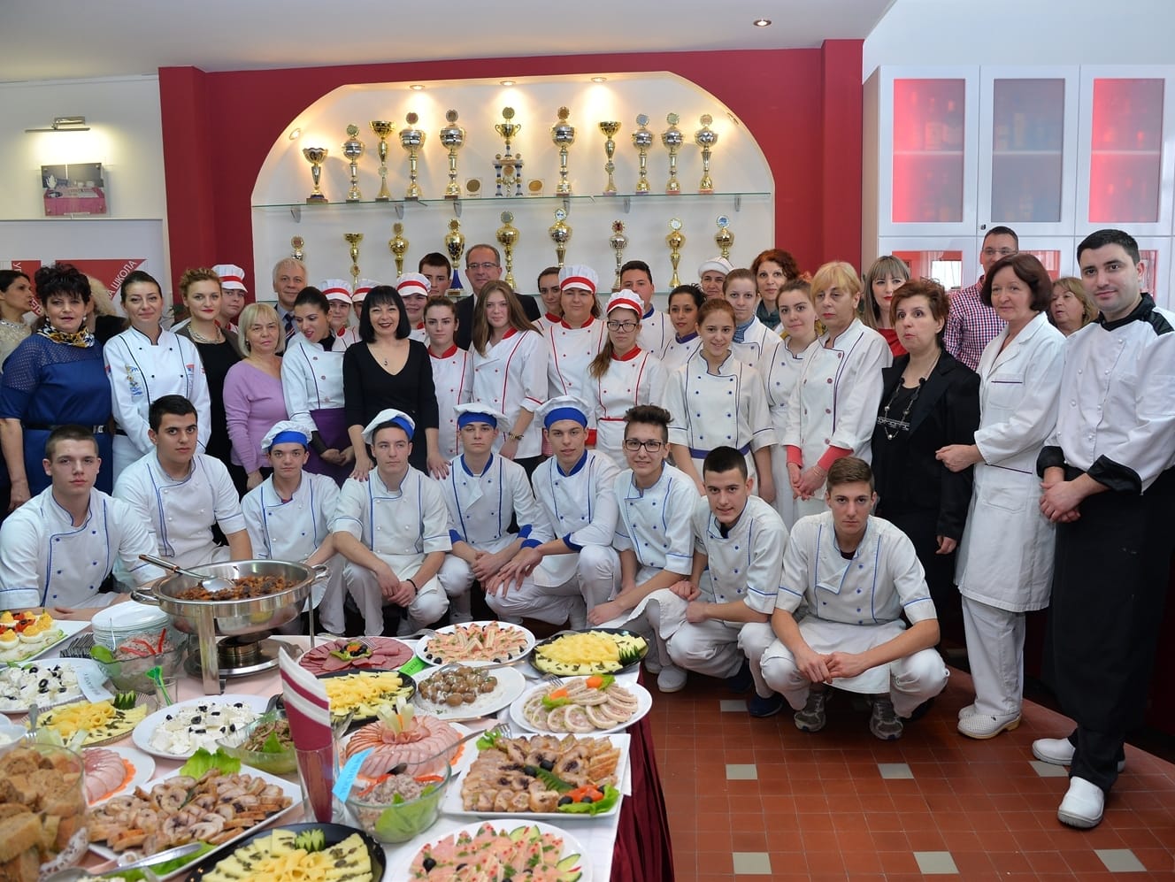 Đaci pripremali omiljena jela srpskih pisaca 1 TOZ 7019