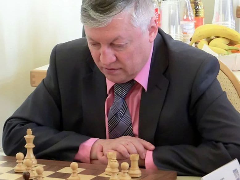 Karpov na šahovskoj simultanki u Merošini 6 AnatolyKarpov13
