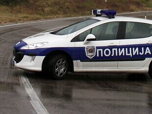 U kolima švercovao 10.000 paklica cigareta 3 POLICIJA KOSTA