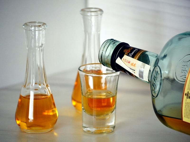 Po novom zakonu svi mogu da peku rakiju, i to bez ograničenja 13 800x600 rakija2