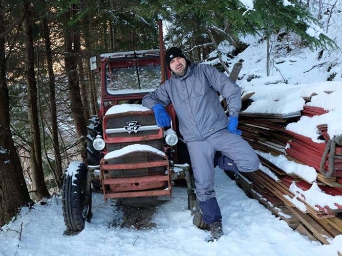 U selu među fjordovima pomaže u vrtiću, školi, domu... 11 Milan Stojiljkovic 1
