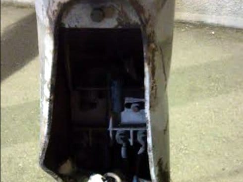 Foto-vest: Opasnost od strujnog udara 3 bandera open