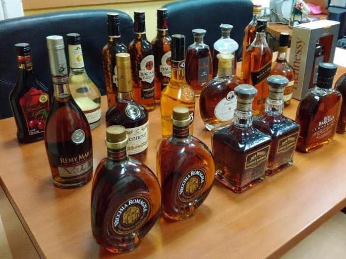 Gruzijac švercovao alkoholna pića i drogu preko Gradine 1 akohol 2