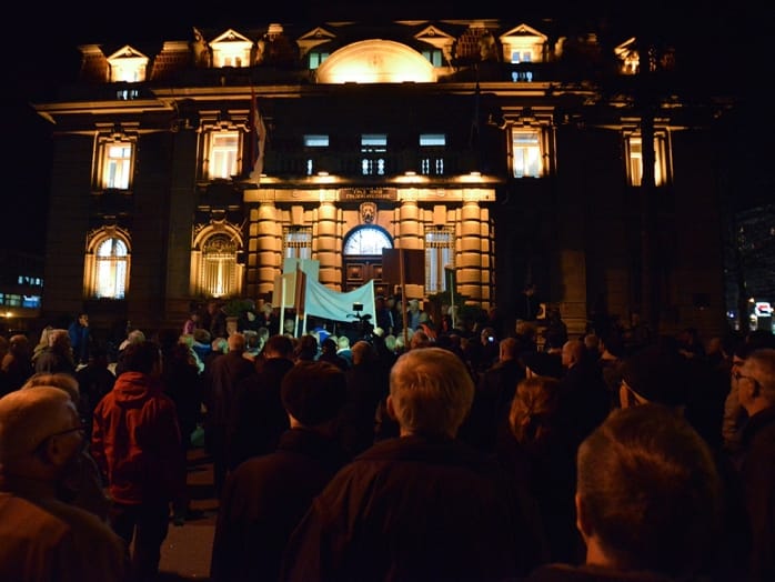 Stanari na protestu uputili zahteve budućoj vlasti u Nišu 9 800x600 VAK 3119