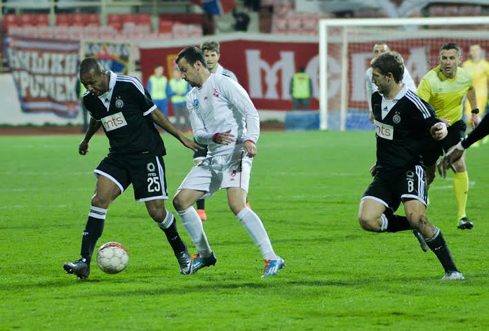 d8de87ec c6c2 4e13 bcfc f4e1a254d133