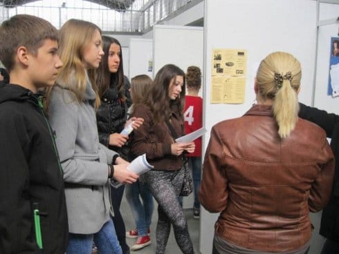 Sajam profesionalne orijentacije za buduće studente 16 490x370 sajamm