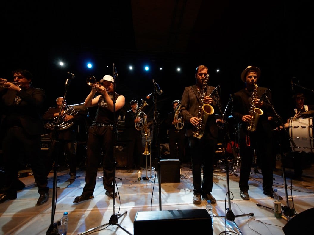 Trakorkestra iz Svajcarske na Nisvilu