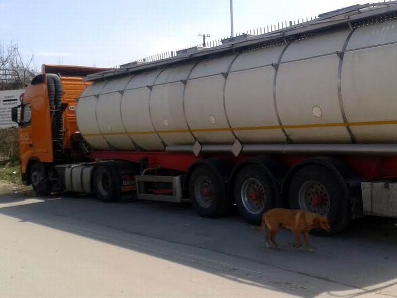 cisterna sa gorivom ceka