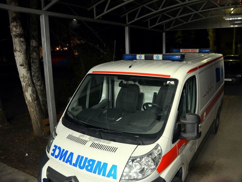 Hitna pomoc Kosta Ilustracija