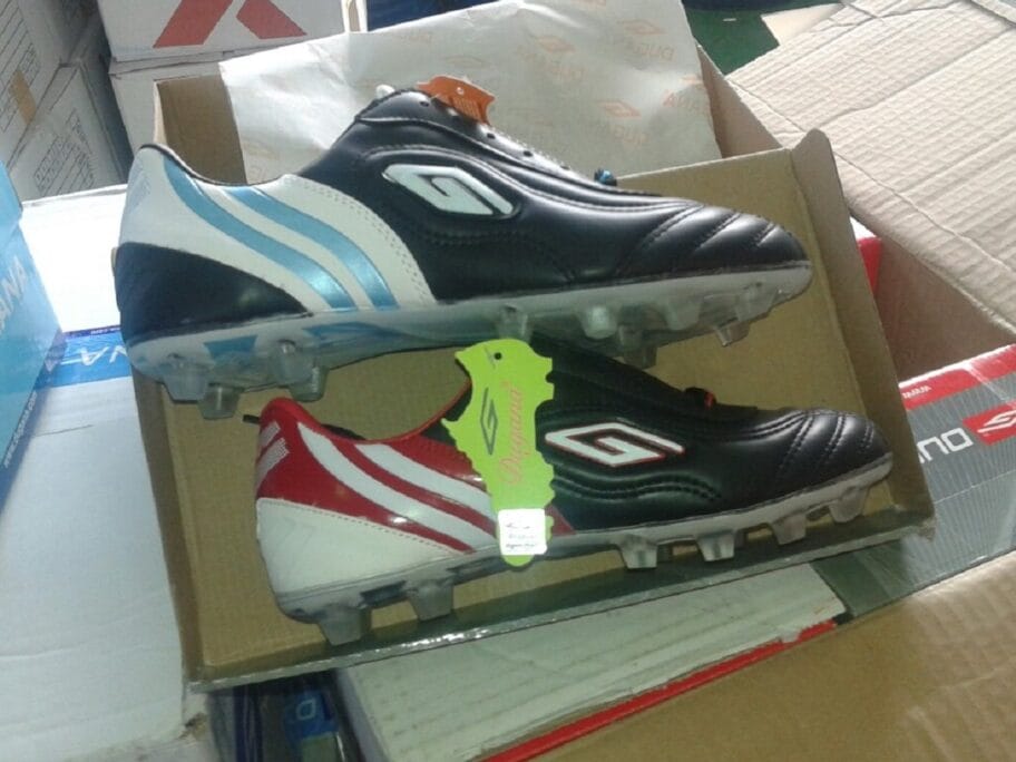 Falš garderoba iz Turske na Gradini 11 patike