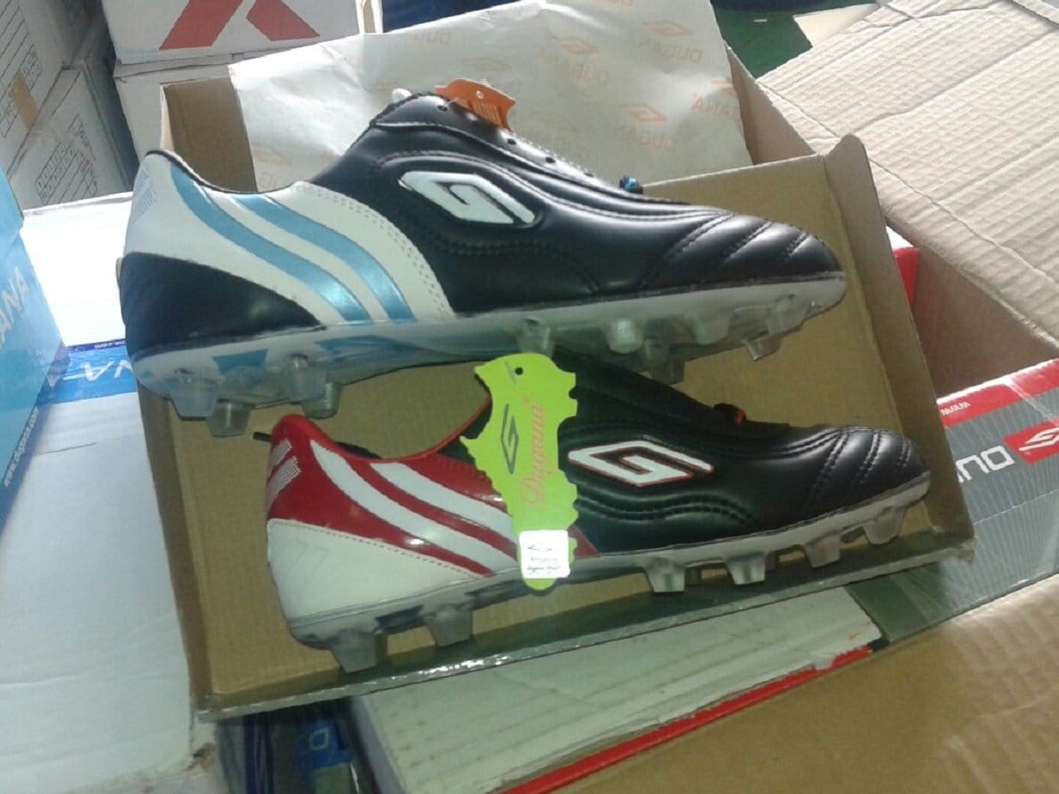 Falš garderoba iz Turske na Gradini 1 patike