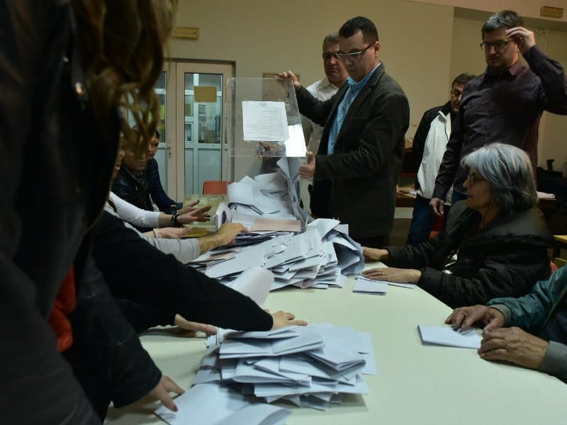 Oko 70 odsto Doljevčana glasalo za SNS 1 brojanje glasove2