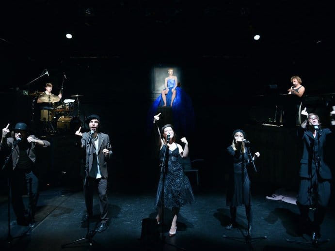 Evropa predstava HiRes C PeterUhan