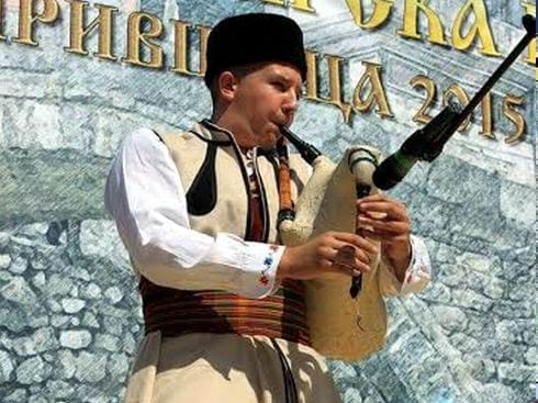 4c84b8b0 541a 4b2e a1e0 72230d8829c2