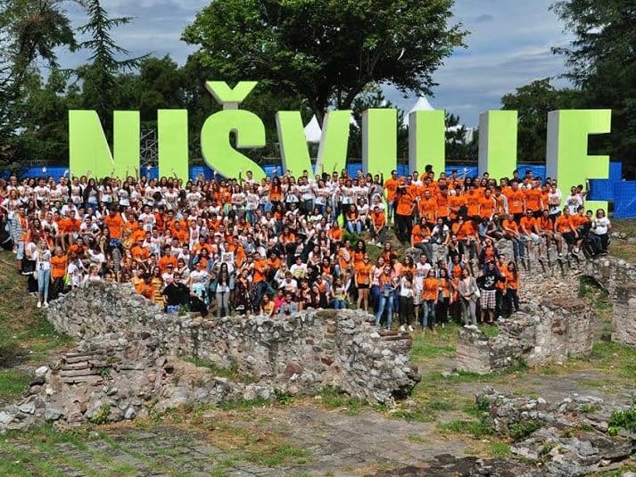 Magija Afrobeat muzike: Šon Kuti nastupa na Nišvilu 6 volonteri