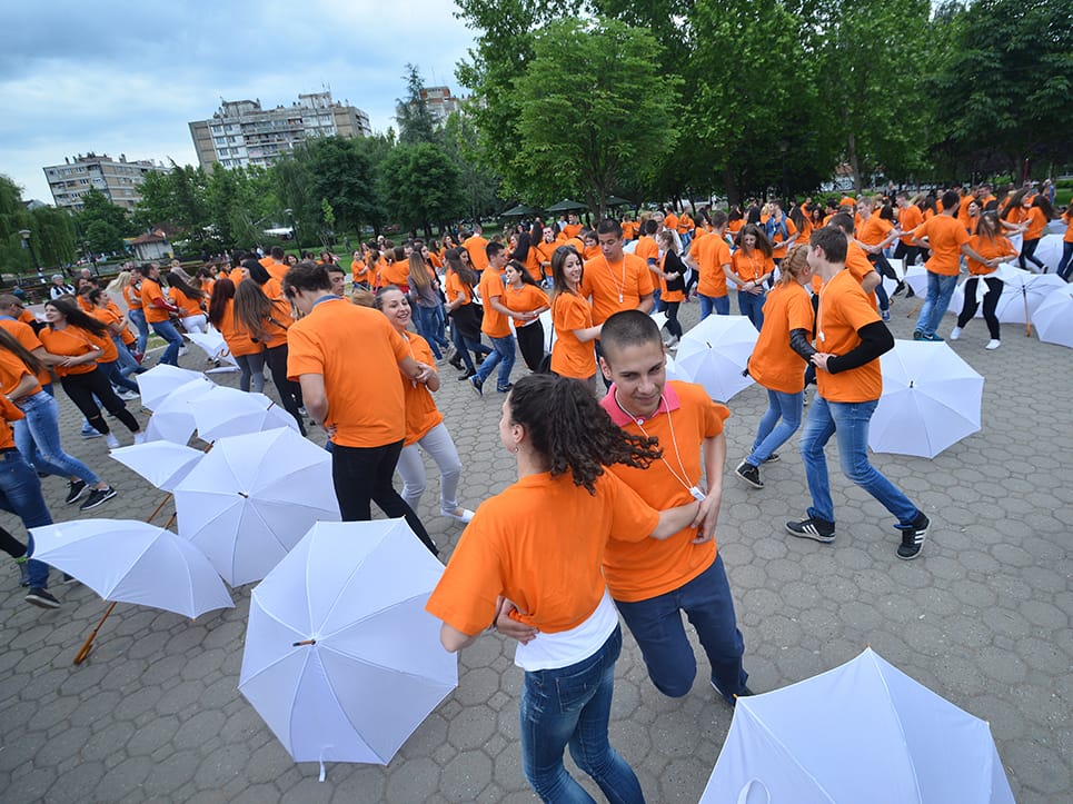Maturanti plesali u Svetosavskom parku i u centru (foto) 1 VAK 0130