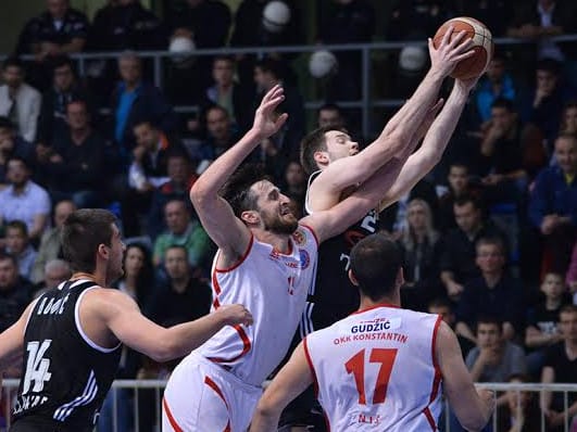 Konstantin na trenutke parirao Partizanu 12 KONPAR4