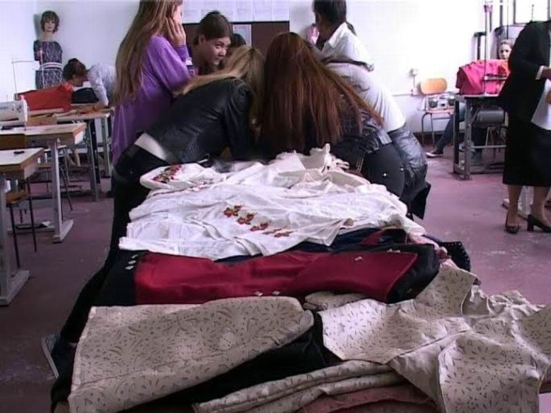 Tekstilcima Tehničke škole ponuđen posao nakon diplomiranja 1 ucenici tekstilnog smera