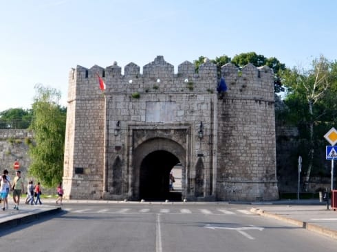 Novi semafori na 4 pešačka prelaza u Nišu 13 490x370 tvrdjava2