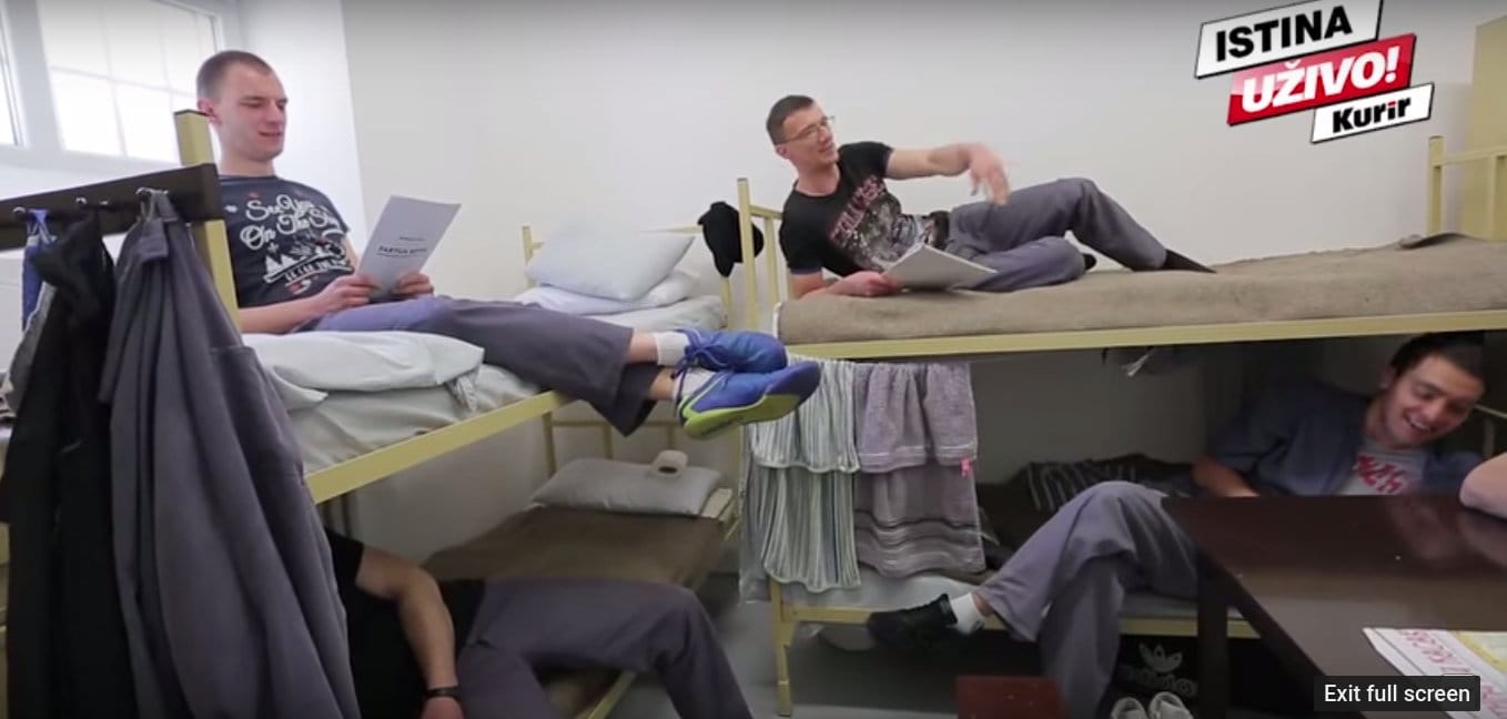 osudjenici 2 YT screenshot Kurir