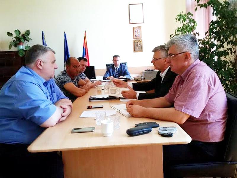 sastanak predstavnika lokalne samouprave i predstavnika Zeleznice foto LjM Juzne vesti