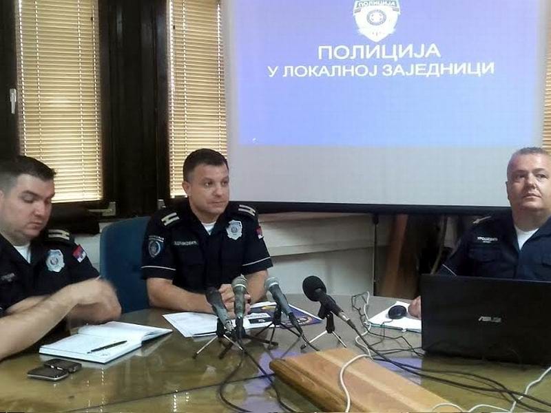Leskovacka policija otvara vrata gradjanima foto D M