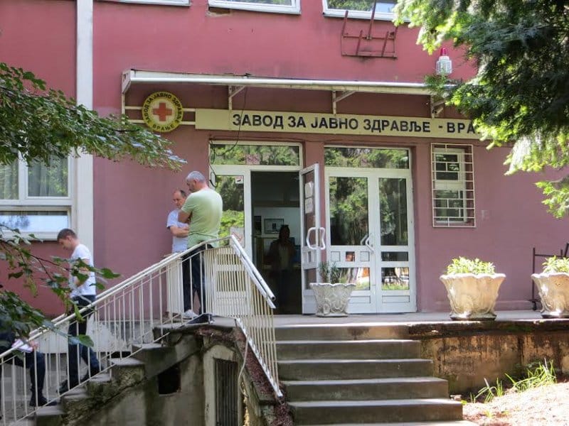 Vranje: Zaposleni ne žele smenu direktorke 1 zjzvr I M