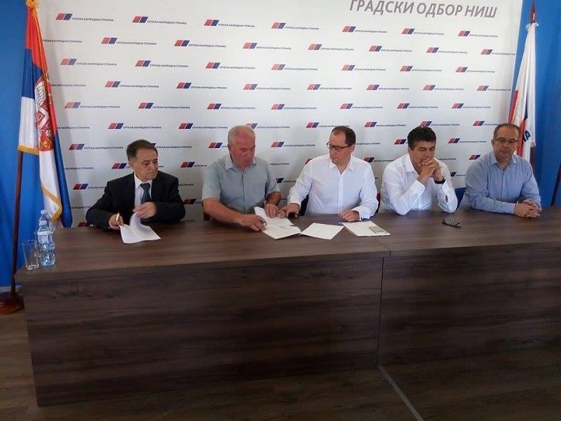 SNS, SPS i SRS i zvanično formiraju vlast u Nišu 1 koalicioni potpisivanje foto JV