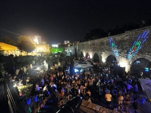 490x370 490x370 Kafici arhiva JV