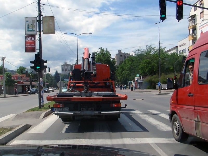 “Pauk” jurio Bulevarom cara Konstantina u Nišu (video) 12 800x600 pauk