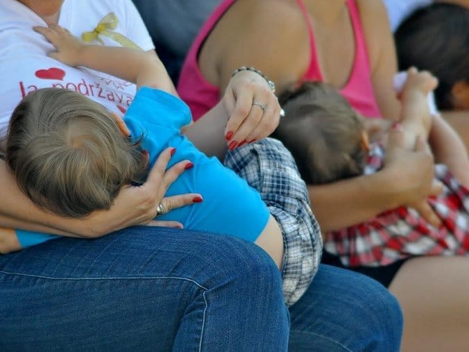 Radionica za dojenje u Nišu 1 Dojenje foto Vanja Keser