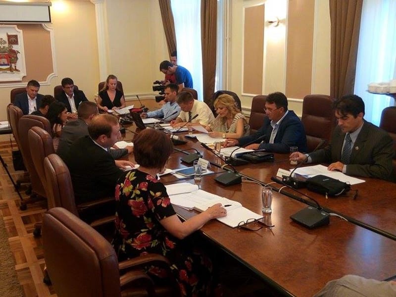 Gradsko veće Niša uvodi mere štednje i zabranu zapošljavanja 18 vece jv