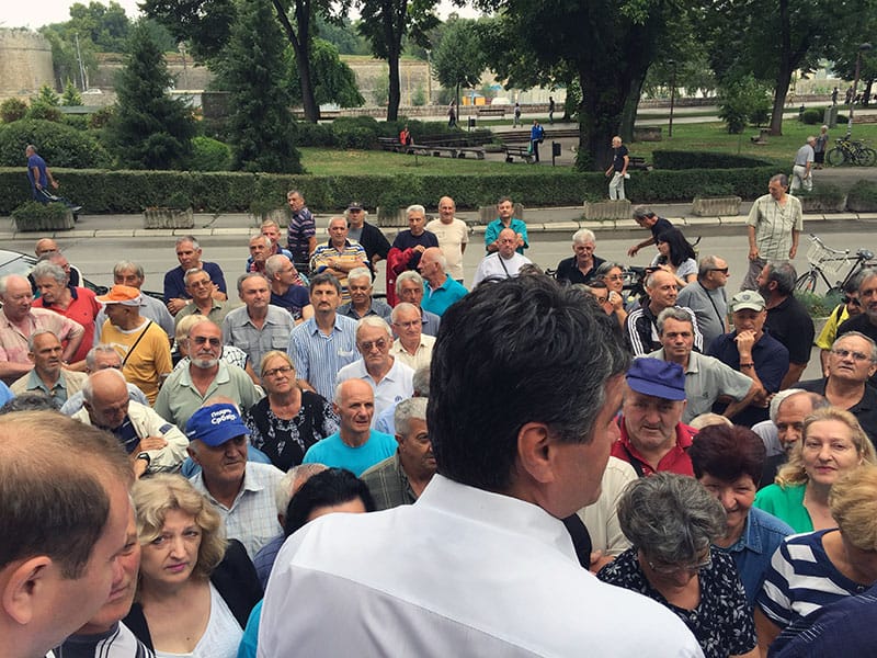 Radnici propalih drzavnih firmi JV