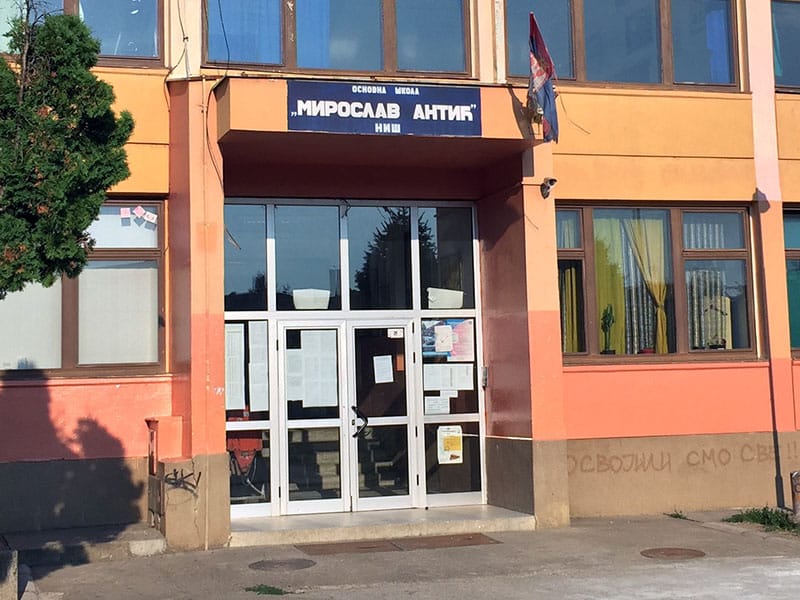 Direktorka izbegla kaznu za korupciju jer joj je istekao mandat 10 OS Miroslav Antic JV