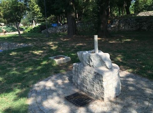 Javna cesma tvrdjava JV