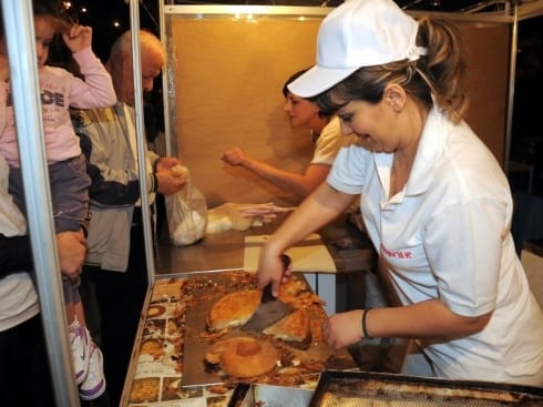 Počinju "Dani bureka": Niški specijalitet po starom receptu 10 490x370 buregdzijada