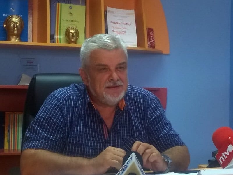 Jonić tužio "Pčelicu" da naplati svoju jubilarnu nagradu 1 jonic1 JV