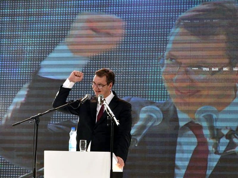 Građani dovoženi autobusima na miting, Vučić puno obećao 6 vucic fb sns